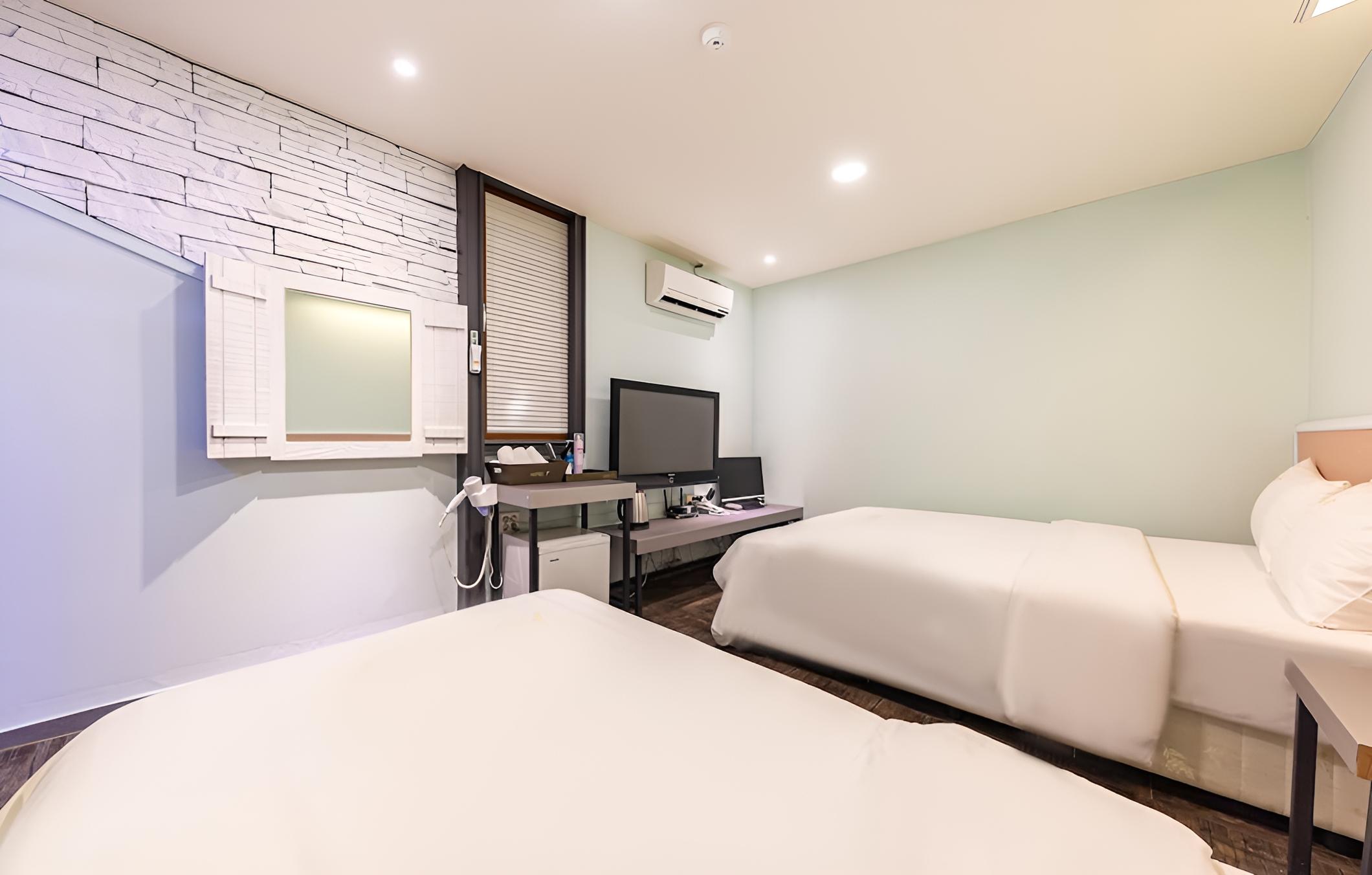 Cheongju Hotel 7 view 2