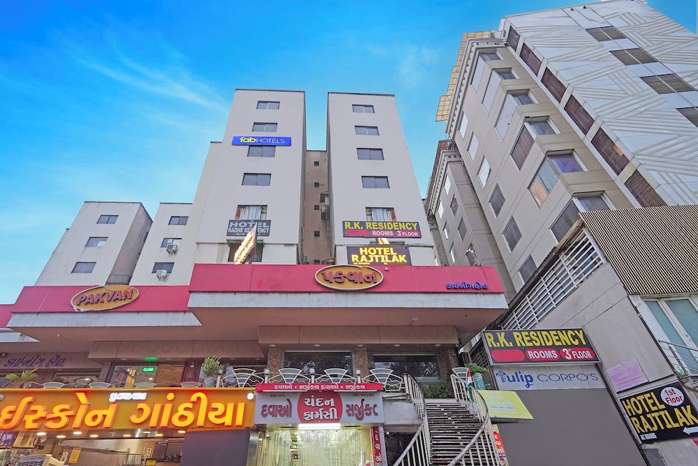 Fabhotel Rajtilak