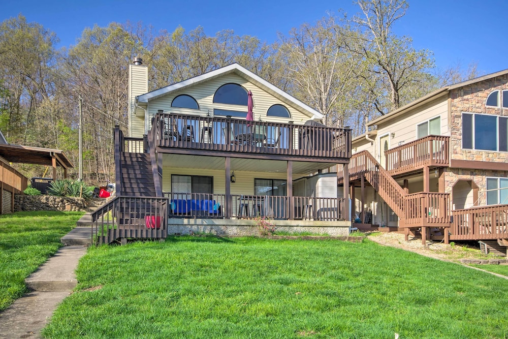 Boat Slip, Fire Pit: Lakefront Sunrise Beach Home! view 5