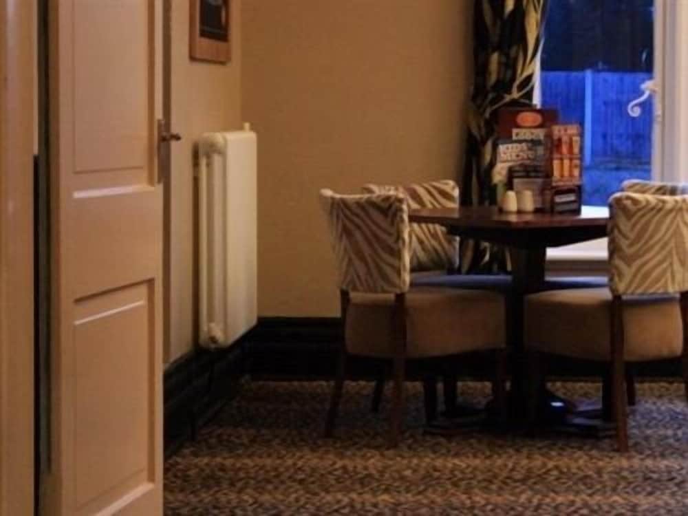 Dukeries Lodge Hotel