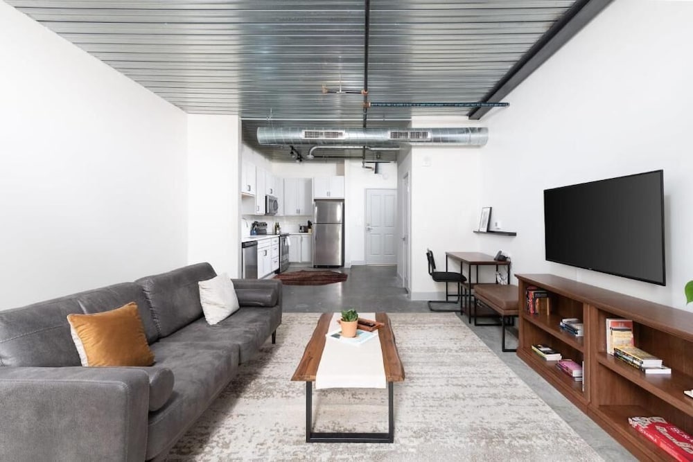 Brewery District Apartment Near Fiserv with Rooftop, Gym, and Parking