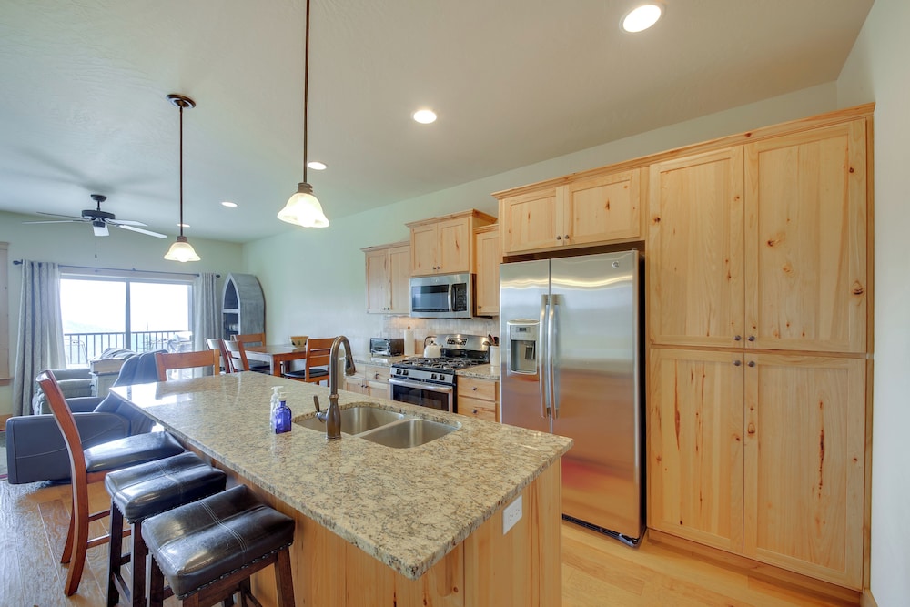 Walk to Schweitzer Village: Mountain-view Home