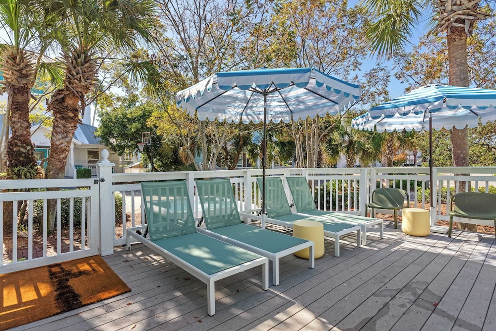 Steps to Beach! Arcade Game Room, Pool + Hot Tub Calico Scallop by Avantstay