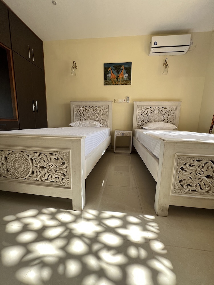 Mulla Apartments