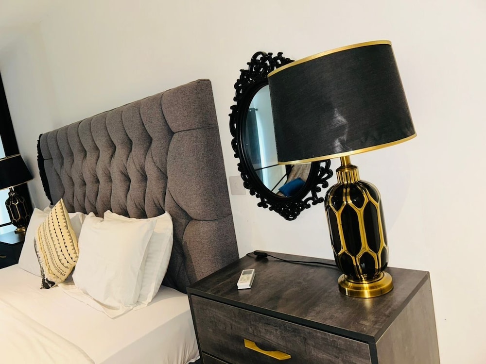 Embassy Gardens Studio Suite