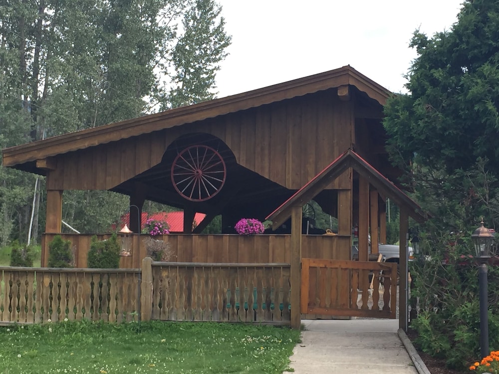 Blue Grouse Country Inn Bed & Breakfast