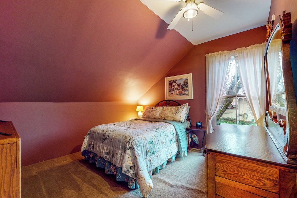 Forbestown Retreat: Easy Access to Clear Lake