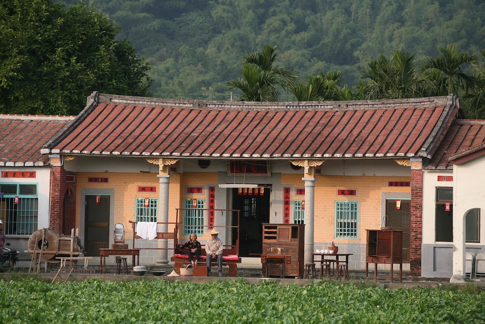 Yellow and Black Guesthouse view 2