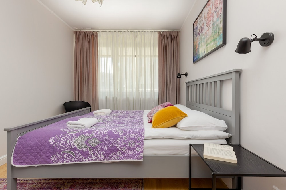 Apartment for 3 Guests Warsaw by Renters view 4