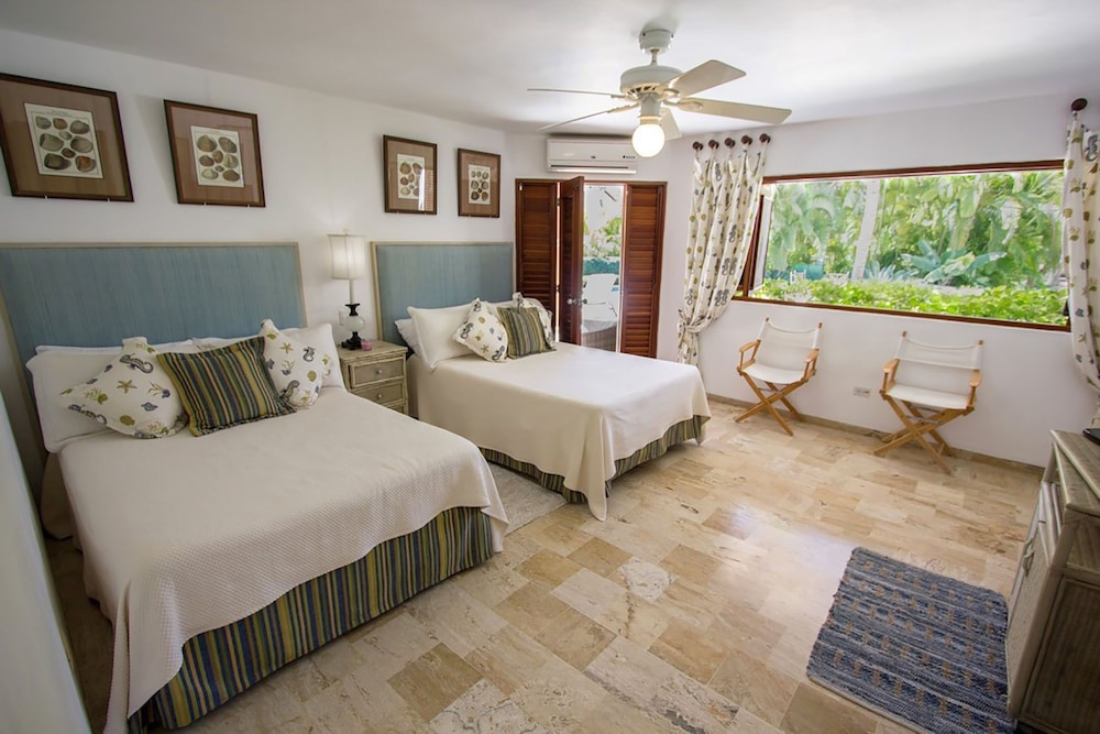 Villa Las Piñas