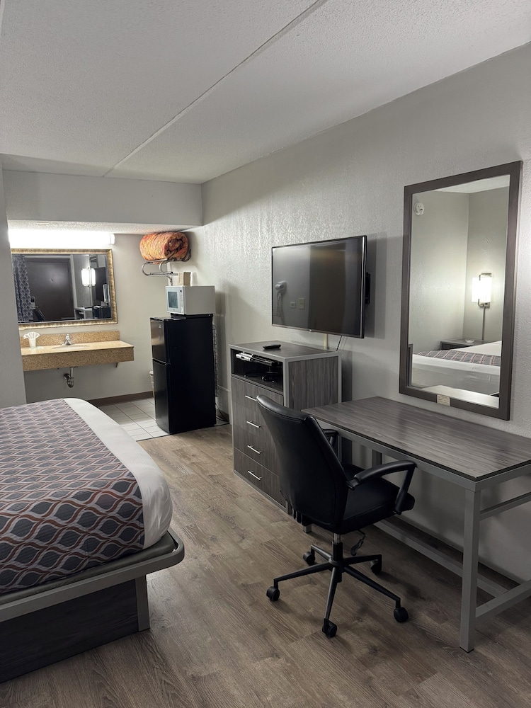 Bluestar Motel