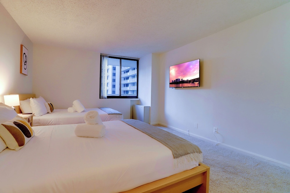 Close to Airport in Crystal City