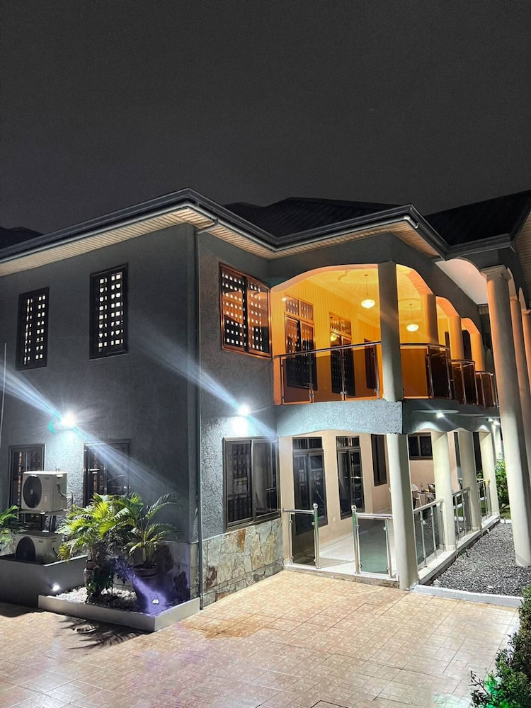 Digi Six-bedroom Accra Luxury Home at East Legon