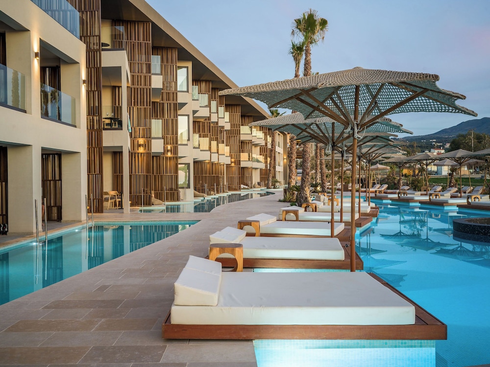 Nalu Resort & Spa