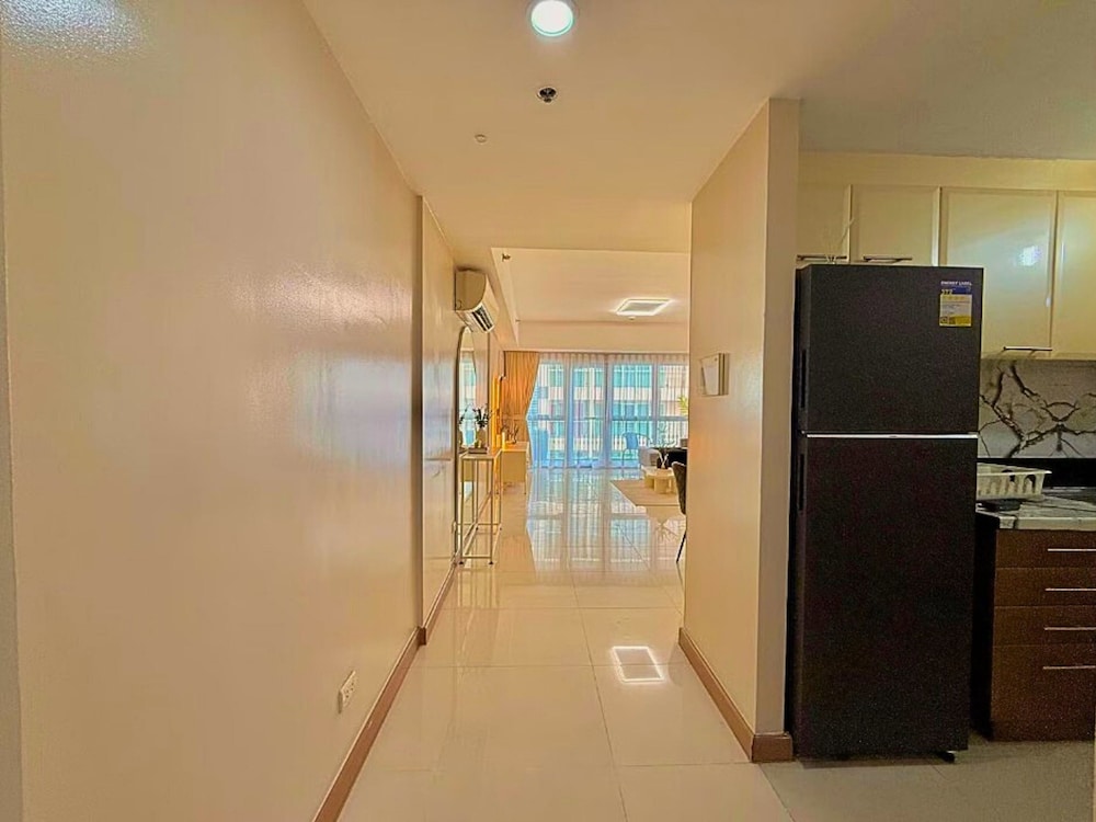 Live Luxury Living at BGC Venice