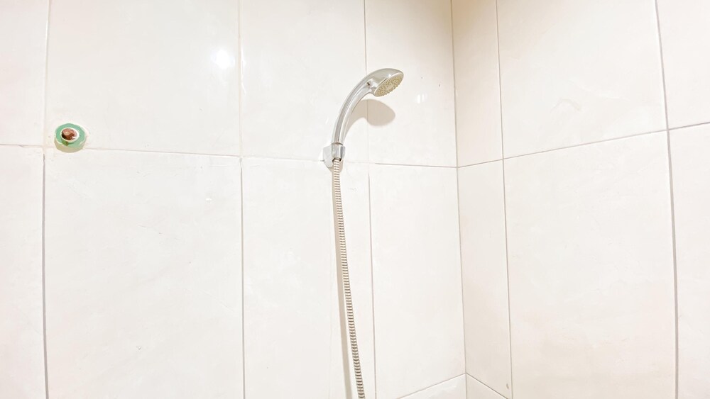 New Furnished and Homey 2BR Apartment Nifarro Park