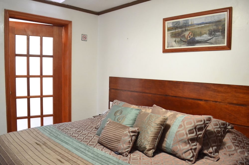 La Aurora Hotel like Home