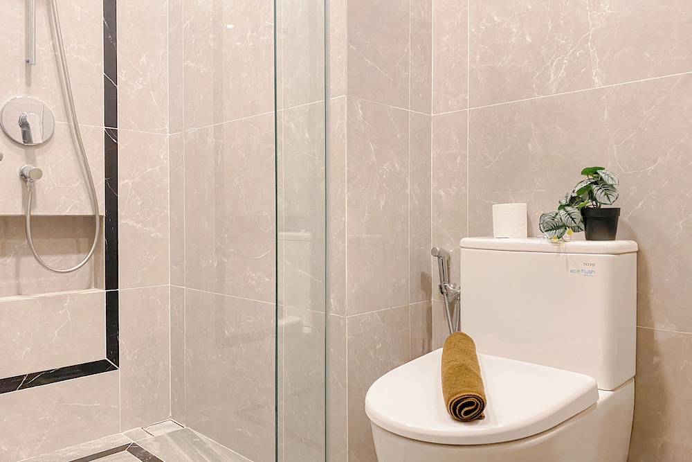 Modern Look Studio Apartment Arumaya Residence
