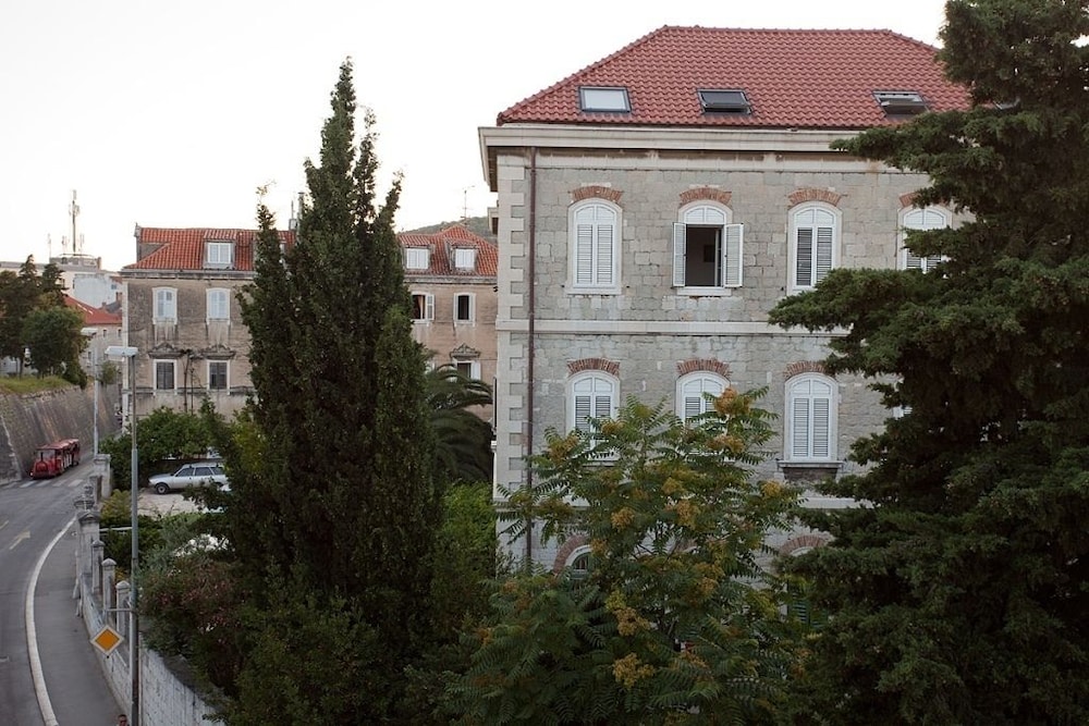 Dalmatian Apartments view 3