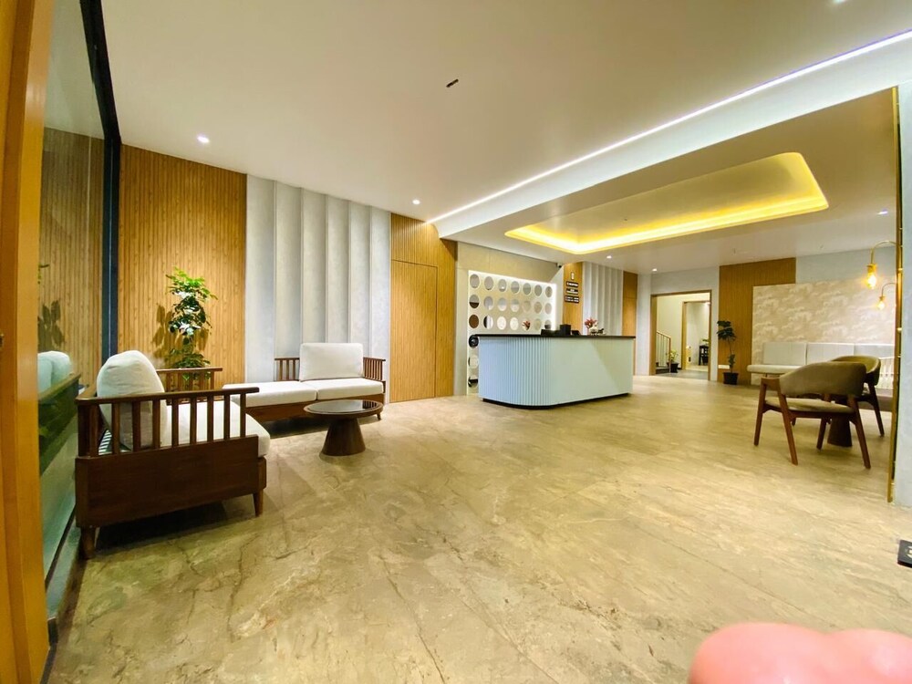 The Sapphire Hotel