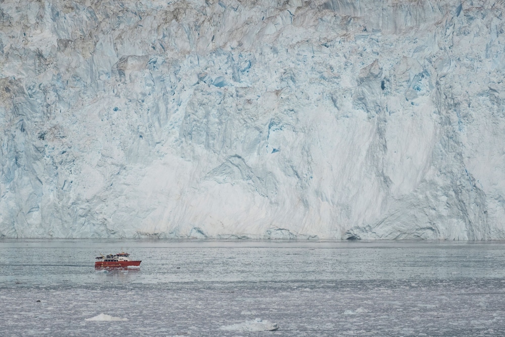 Eqi Glacier Lodge - World of Greenland
