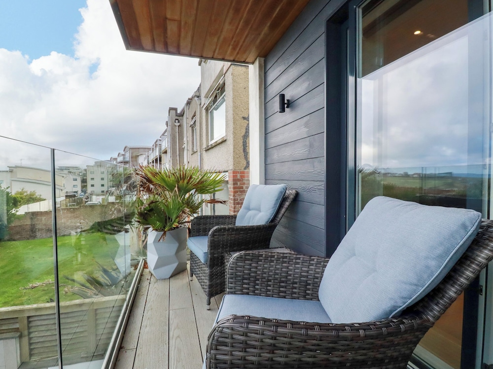 Fistral Tide