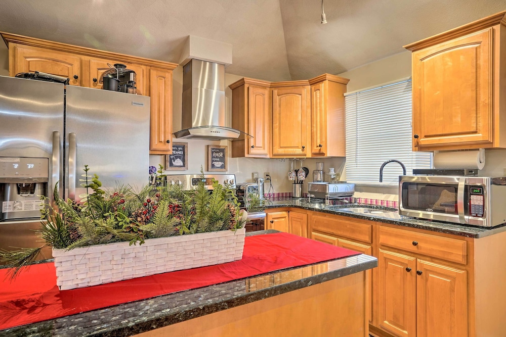Charming Boston Area Home < 1 Mi to Revere Beach!