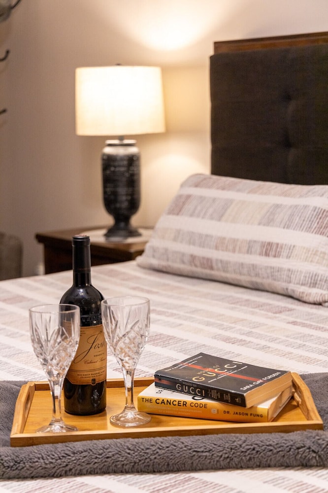 The Retreat at Paradise Hills