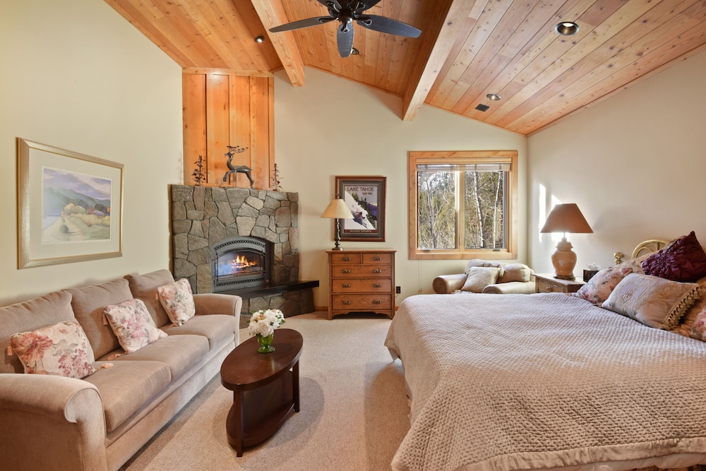 Lake Tahoe Vacations - Wulf's Lodge at Squaw Valley - Property Image 24