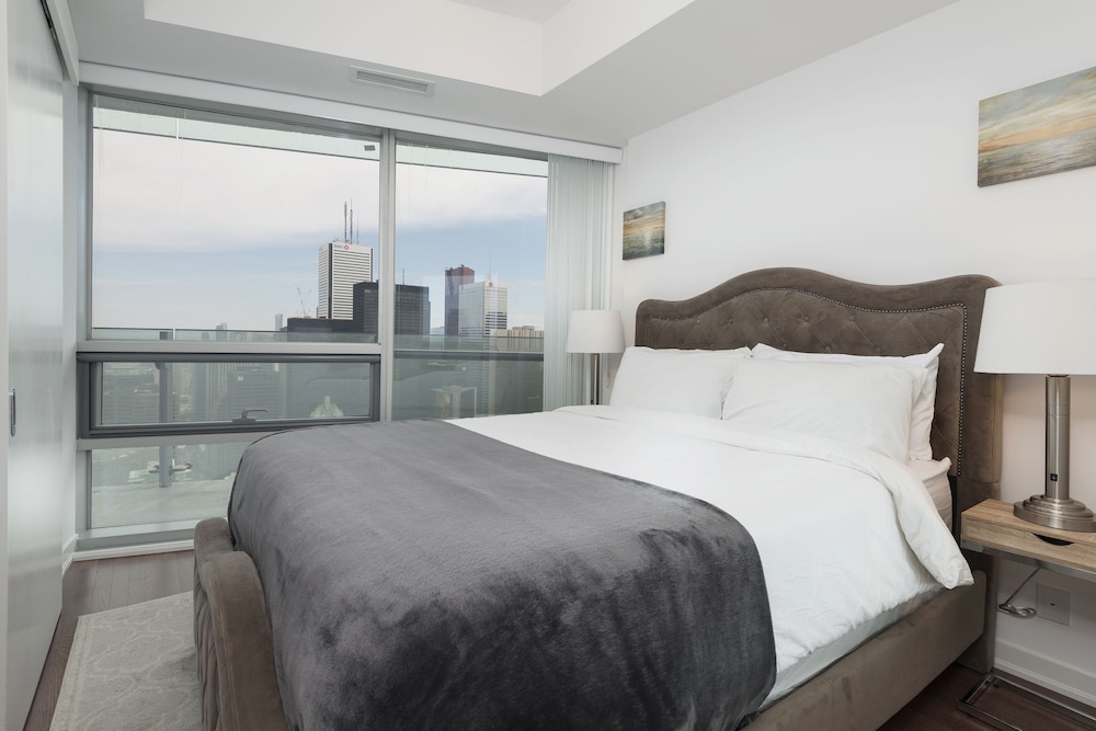 Metropolis Condotel Suites - York Street - Image 5