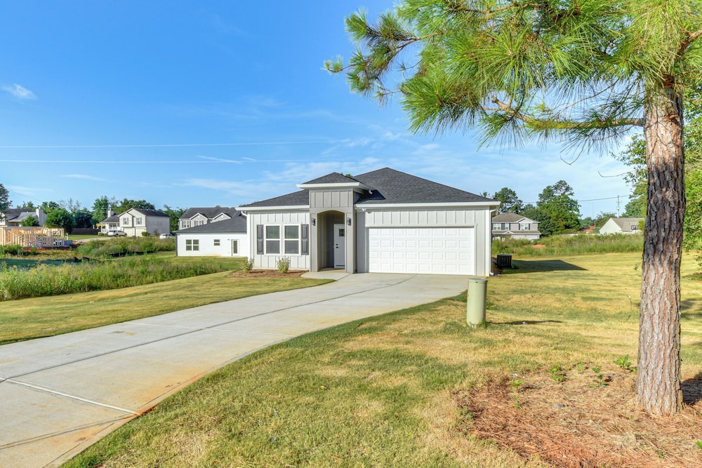 Family Getaway Near Lake Hartwell + Tugaloo Trails