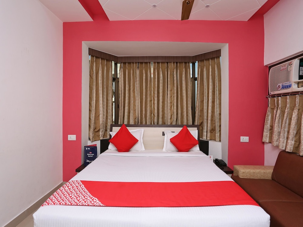 Capital O 10970 Hotel Krishna Palace