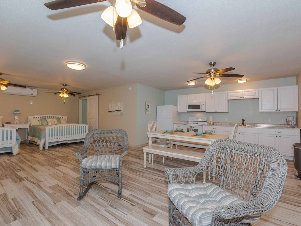 St. Charles Bay Cottage #10 -captain Jack's view 5