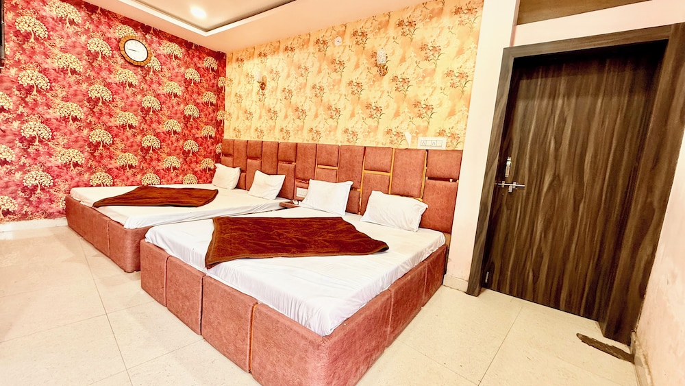 Premium Hotel Sipra near Mahakal Temple