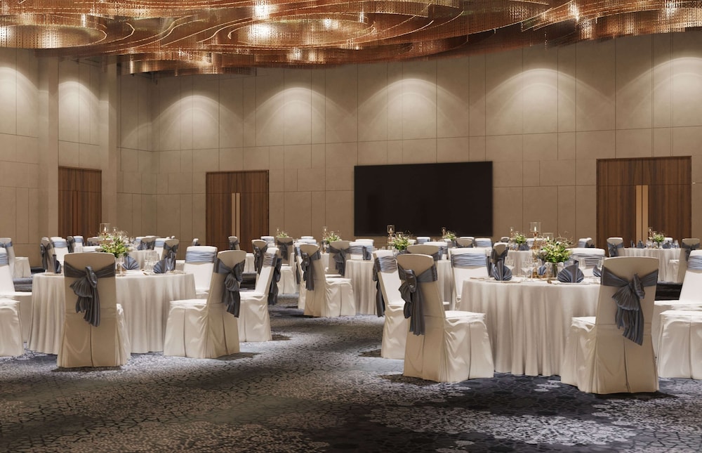 Hilton Hyderabad Genome Valley Resort & Spa