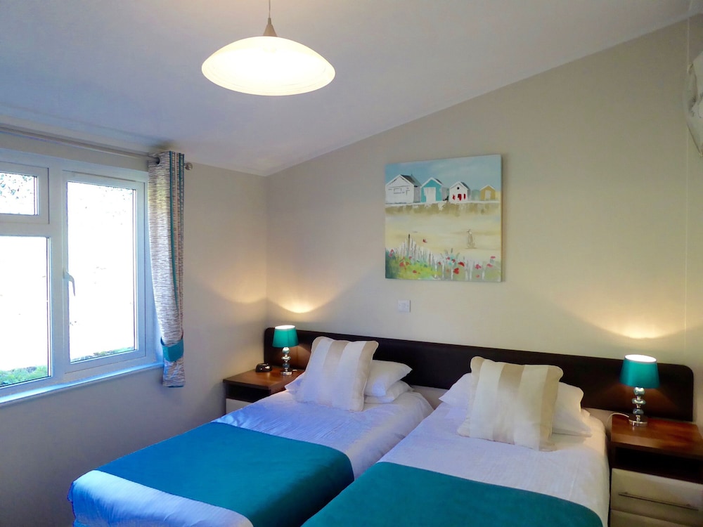23 Bossiney Bay