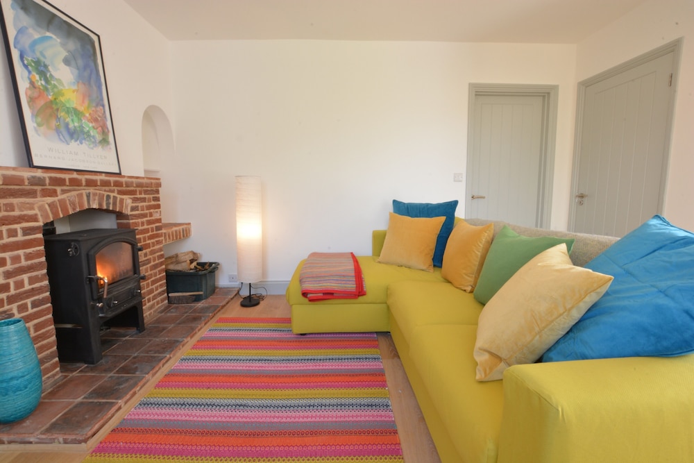 2 Pink Cottages, Aldeburgh
