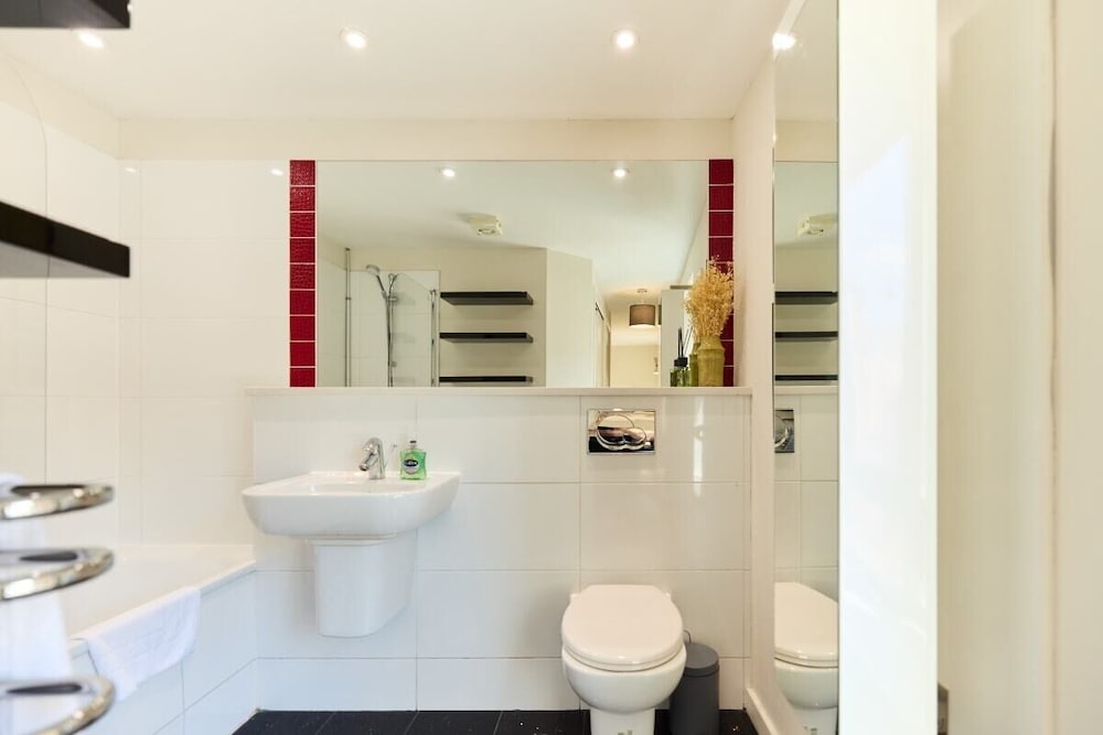 The Brick Lane Arms - Breathtaking 2bdr Penthouse With Balcony