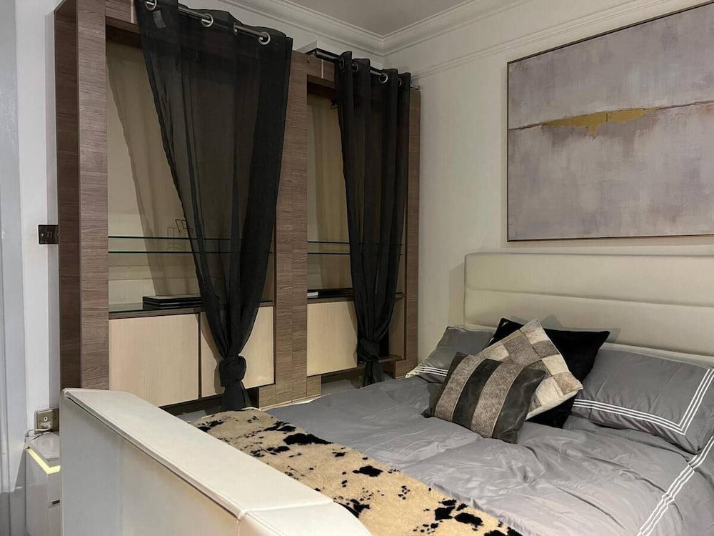 Luxury Westminster Apartment by Westminster Abbey