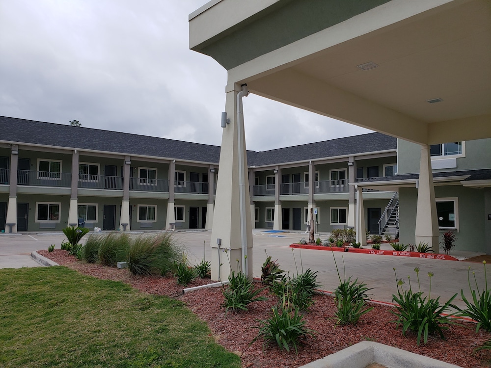 Scottish Inns & Suites
