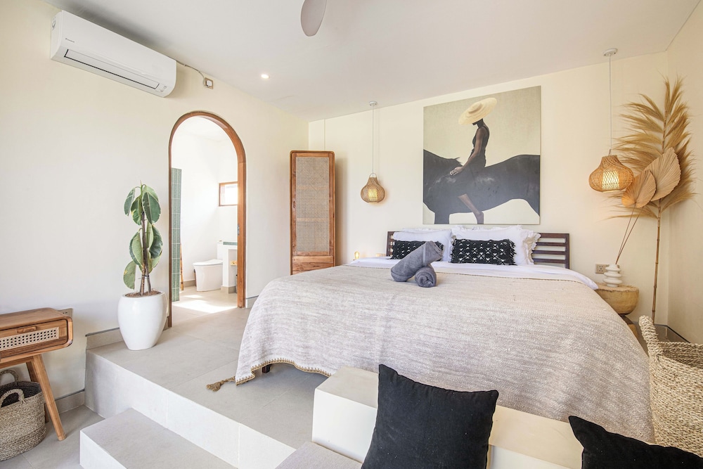 Luxury 4BR Villa With Private Pool in Canggu