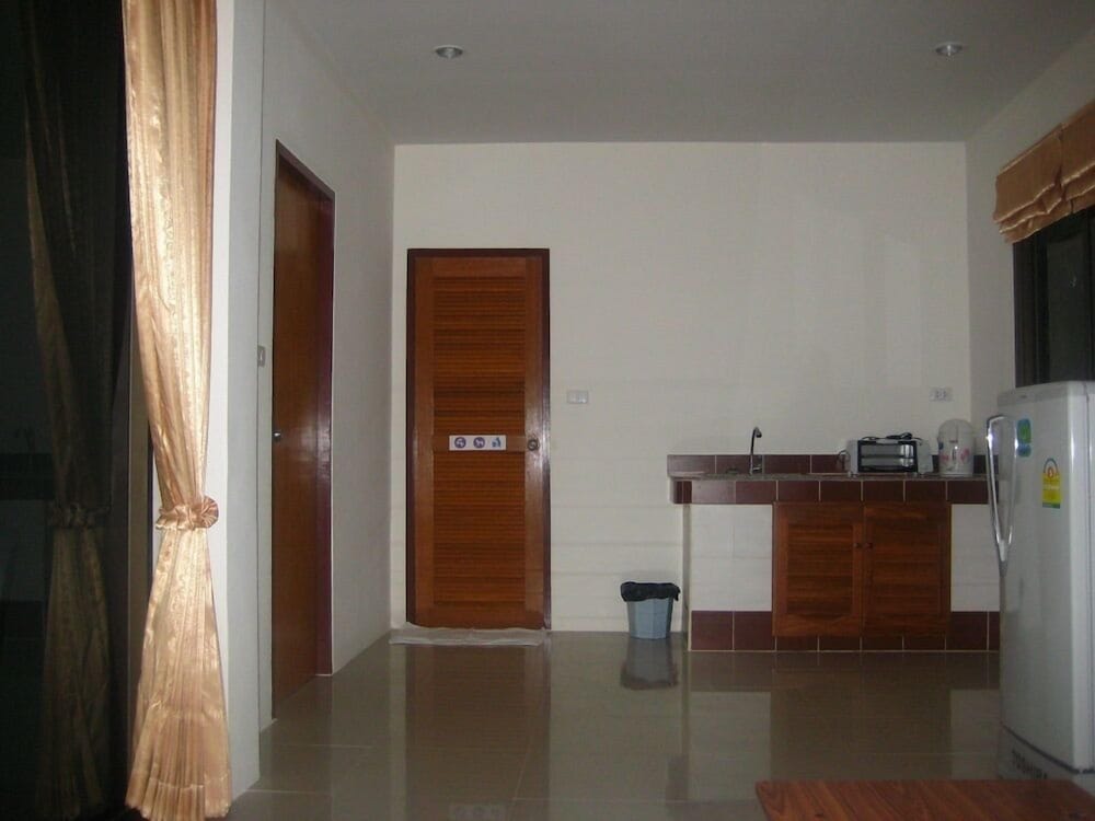Baan Saensook Villas