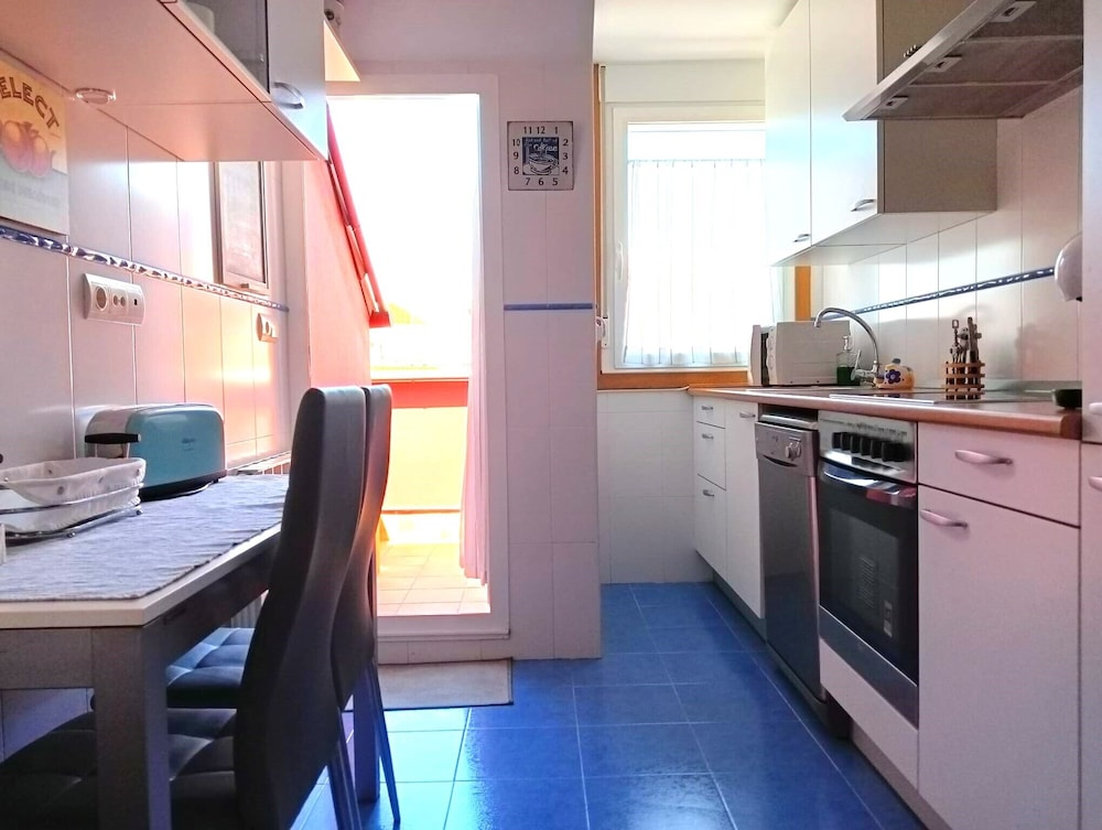 Piso con Piscina y Jardin Cerca de la Playa