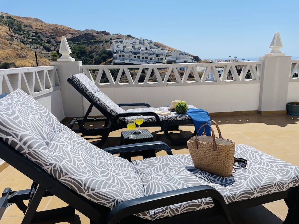 Casa Blanca con Vistas al mar by At Home Costa del