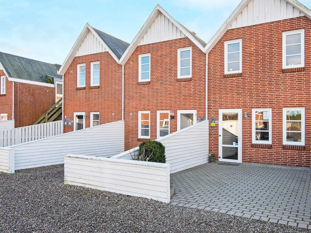 8 Person Holiday Home in Romo view 5