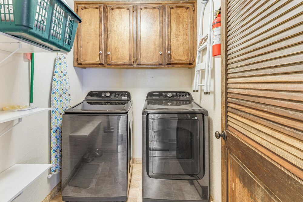 Walk to Lake & Trails: Angel Fire Home w/ Deck!