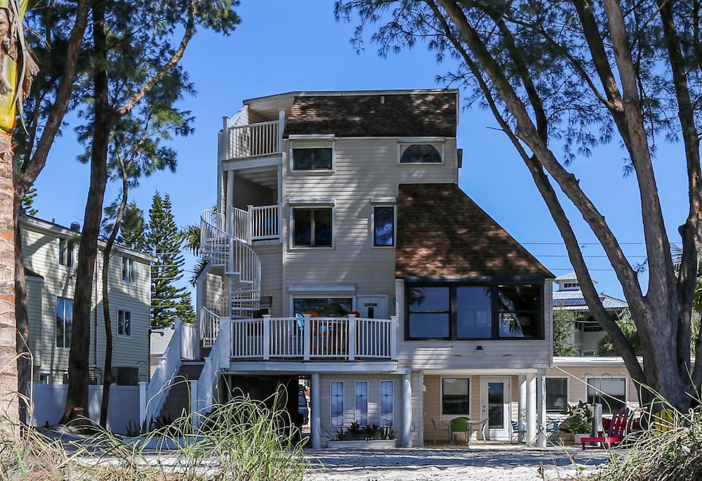 Sunset Beach House 3BR