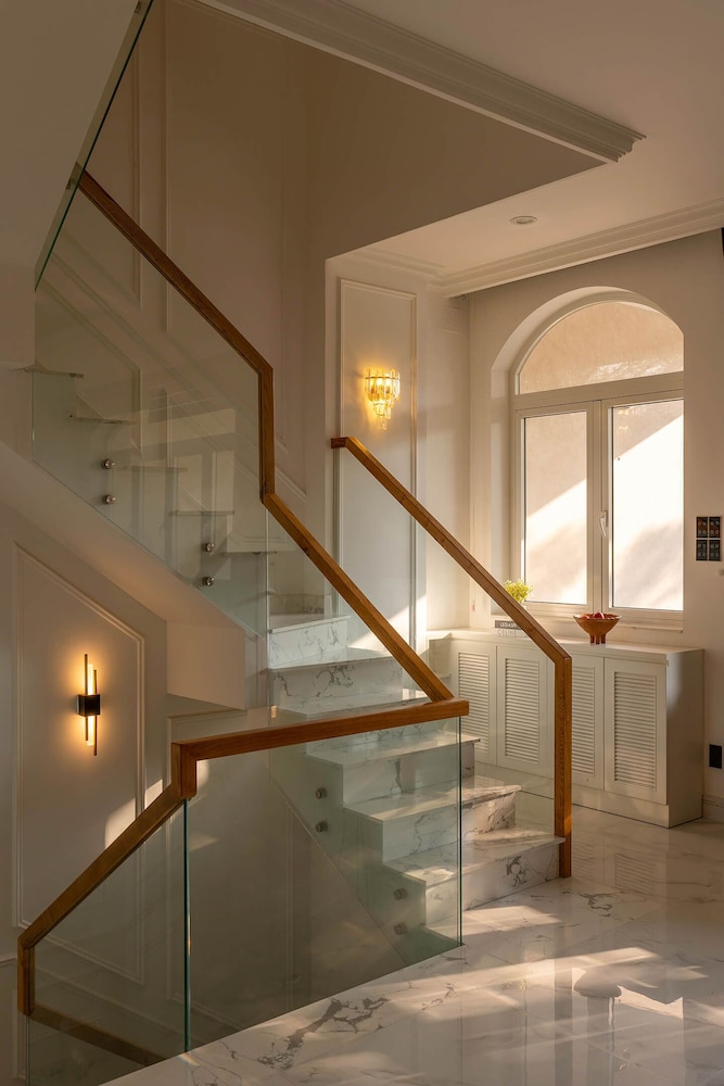 Grand Villa