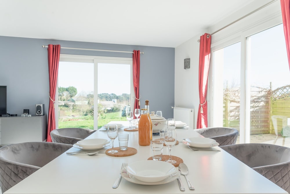 House in Saint-pabu Near Stunning Beaches