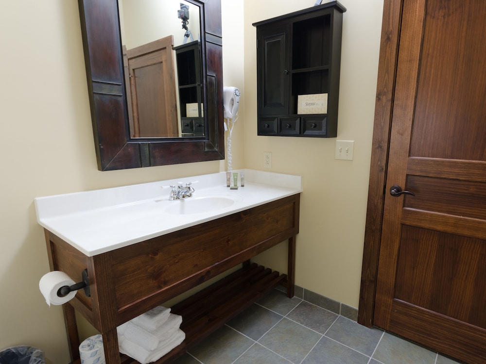 Soaring Eagle Lodge